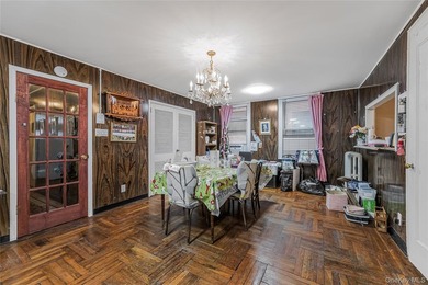 3 Family home in R7 Zoning. Great opportunity to develop this - photo 9