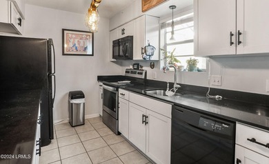 Charming Mossy Oaks home ready for new owners! If you want an - photo 14
