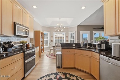 Welcome to one of the best homes in the highly sought-after Park - photo 15