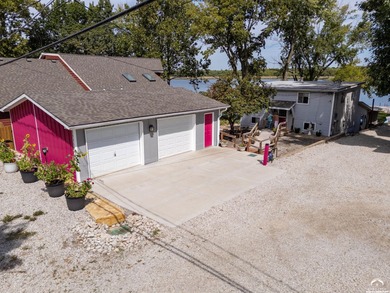Lake Home For Sale in Gardner, Kansas