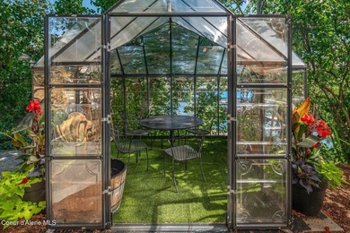 A RARE WATERFRONT INVESTMENT OPPORTUNITY IN THE HEART OF - photo 25