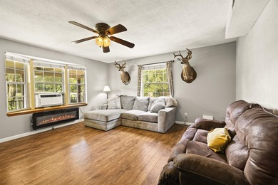 Experience lakeside living with two waterfront lots in the quiet - photo 6
