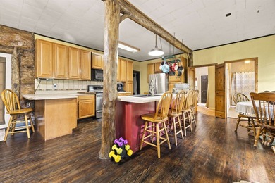 Experience lakeside living with two waterfront lots in the quiet - photo 7