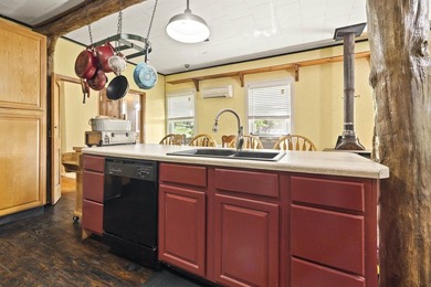 Experience lakeside living with two waterfront lots in the quiet - photo 10