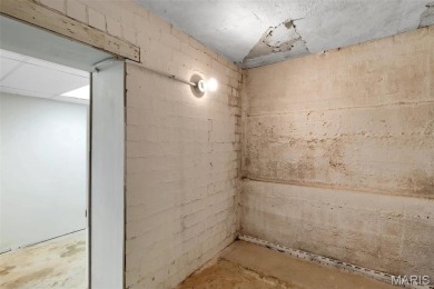 Fantastic opportunity to own commercial property in a prime