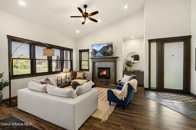 Rare opportunity to own a beautifully appointed, single-level - photo 6