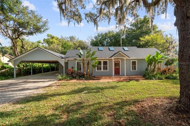 Lake Bessie Home Sale Pending in Windermere Florida