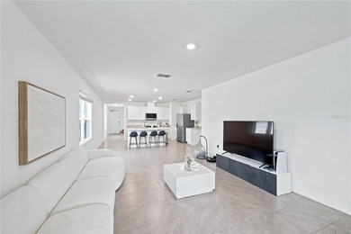 Welcome to this beautifully maintained 3-bedroom, 2-bathroom - photo 11