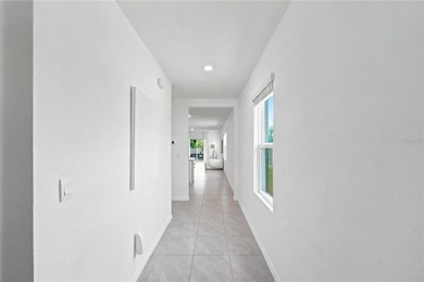 Welcome to this beautifully maintained 3-bedroom, 2-bathroom - photo 12