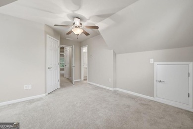 You will love this 6-bedroom home with the primary suite on the - photo 36