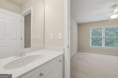 You will love this 6-bedroom home with the primary suite on the - photo 39