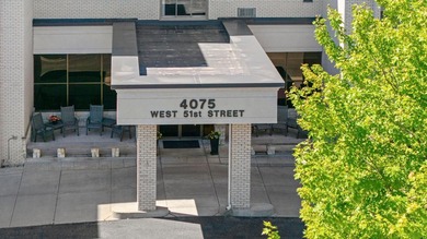 Ideal Location! Enjoy the 50th and France Lifestyle right out - photo 47