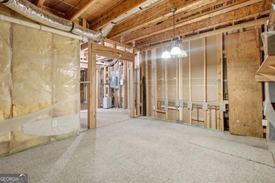 You will love this 6-bedroom home with the primary suite on the - photo 48