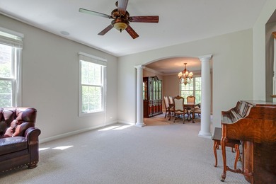 PICTURE-PERFECT CURB APPEAL, 3-CAR GARAGE, PEACEFUL CUL-DE-SAC - photo 6