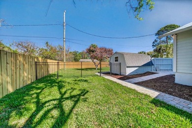 A refined coastal retreat in Stuart's coveted Port Sewall. This - photo 15