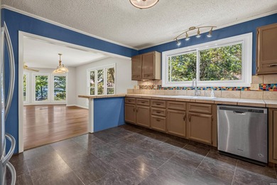 Big views. Big space. Big opportunity. If you've been waiting - photo 17