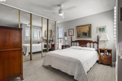 This top floor sunny and open condo with 2 generous bedrooms - photo 18