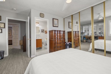 This top floor sunny and open condo with 2 generous bedrooms - photo 20
