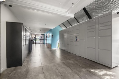 This top floor sunny and open condo with 2 generous bedrooms - photo 30