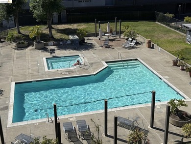 This top floor sunny and open condo with 2 generous bedrooms - photo 35