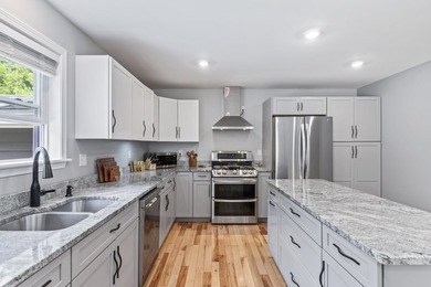Extensively upgraded since new Contemporary Colonial on a quiet - photo 6