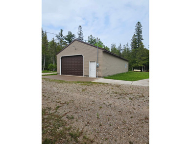 Experience the absolute pinnacle of Northern Michigan living in - photo 12