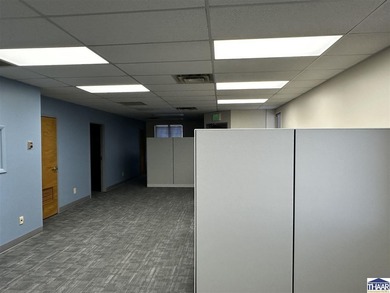 Outstanding Commercial Investment Opportunity! This exceptional