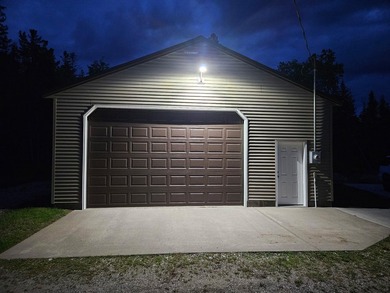 Experience the absolute pinnacle of Northern Michigan living in - photo 15
