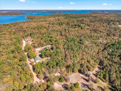 Private 6.75-Acre Retreat with Updated 3BR/2BA Home - Move-In - photo 18