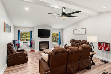 Private 6.75-Acre Retreat with Updated 3BR/2BA Home - Move-In - photo 20