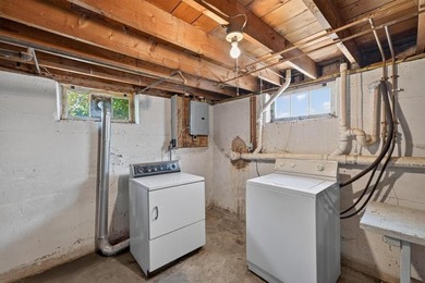 Charming Cape located in the desirable Stone Bridge area of - photo 25