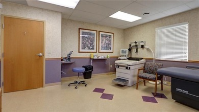 With over 4,700 square feet of well-designed space, this - photo 34