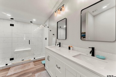 Private 6.75-Acre Retreat with Updated 3BR/2BA Home - Move-In - photo 36