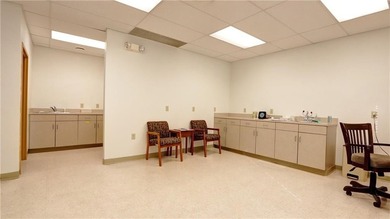 With over 4,700 square feet of well-designed space, this - photo 48
