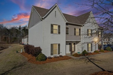 Experience modern comfort and ultimate convenience at 242 Massee - photo 2