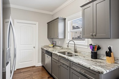 Experience modern comfort and ultimate convenience at 242 Massee - photo 9
