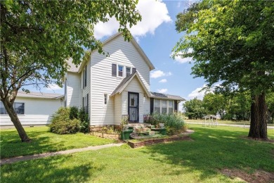 Elk City Lake Home For Sale in Independence Kansas