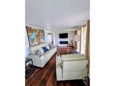 Welcome to your waterfront paradise in the sought-after Pleasant - photo 11