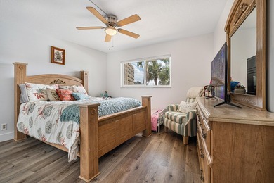 Enjoy breathtaking views of the Hillsboro River and natural - photo 17