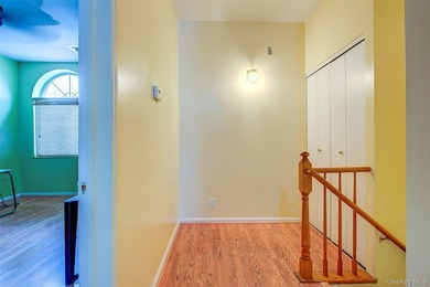 Spacious (about 1,100 sq ft) third-floor 2-bedroom, 2-bathroom - photo 18
