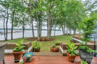 Lake Condo For Sale in Davidson, North Carolina