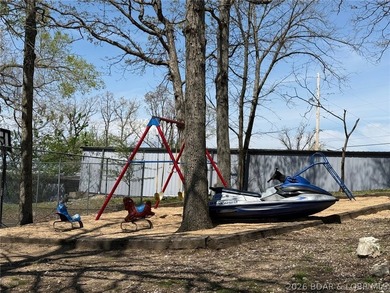 Better come and see this great Lakefront Condo!! Only one flight - photo 29
