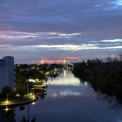 Enjoy breathtaking views of the Hillsboro River and natural - photo 30