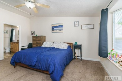 One-Level Living at its BEST! This 3 Bed and 3 Bath Home is set - photo 33
