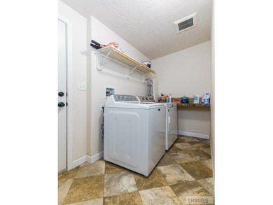 One-Level Living at its BEST! This 3 Bed and 3 Bath Home is set - photo 36