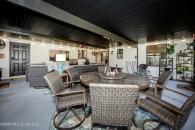 Beautifully maintained, move-in ready home situated on a - photo 46