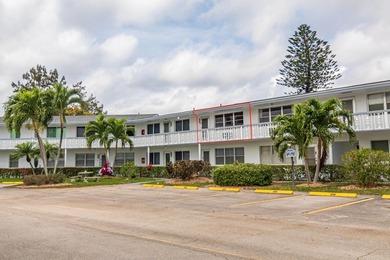 Retirement is a breeze in this charming 1-bedroom, 1.5-bathroom - photo 4