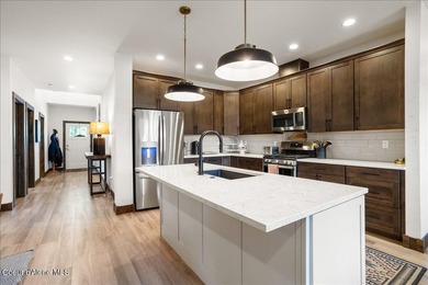 Located at the end of a quiet cul-de-sac, this spacious 5 bed, 3 - photo 8
