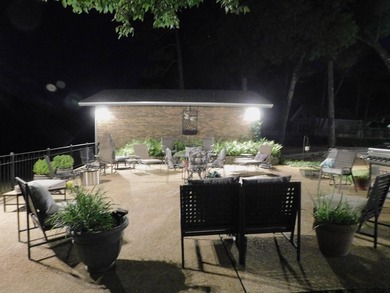 Stunning brick home on Point A Lake. A must-see Waterfront - photo 11