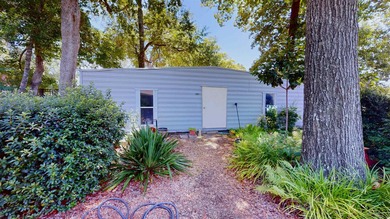 Stunning brick home on Point A Lake. A must-see Waterfront - photo 14